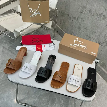 クリスチャン・ルブタン スリッパ