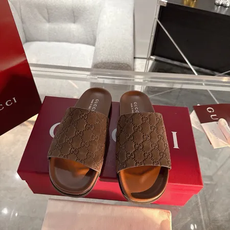 グッチ スリッパ
