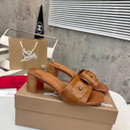 クリスチャン・ルブタン スリッパ