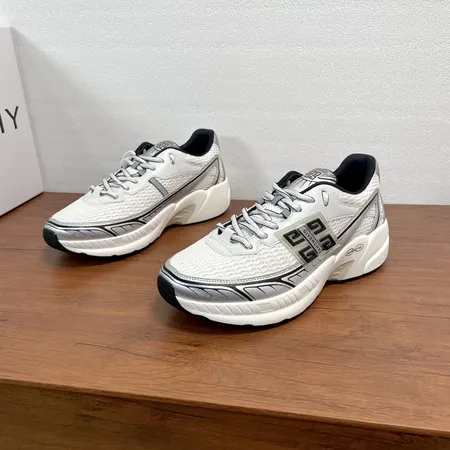 ジバンシィ スニーカー