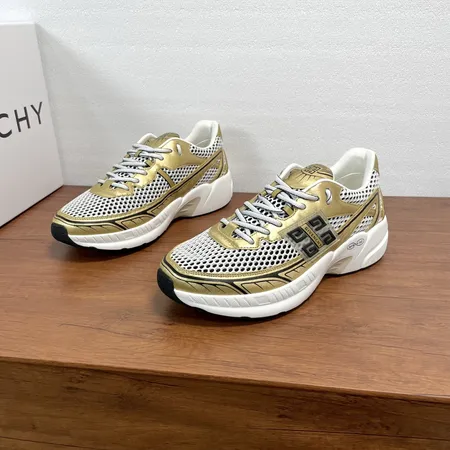 ジバンシィ スニーカー