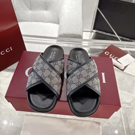 グッチ スリッパ