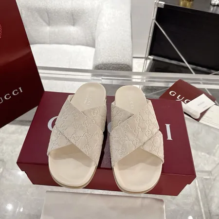 グッチ スリッパ