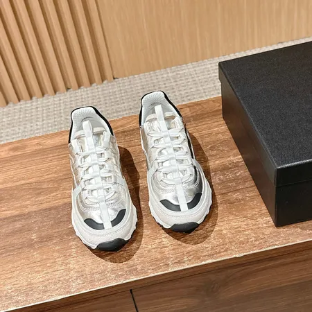 シャネル スニーカー