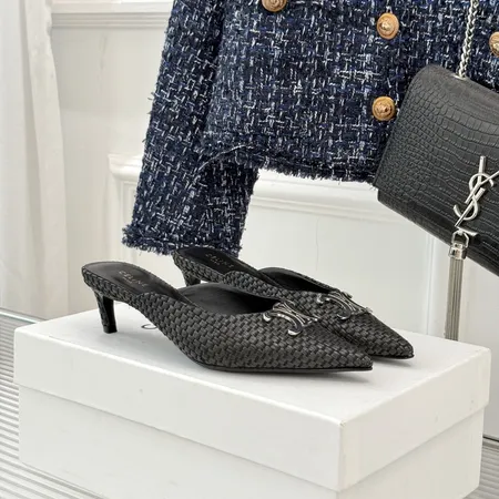 セリーヌ サンダル