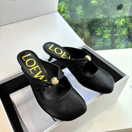 ロエベ サンダル
