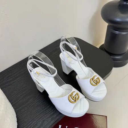 グッチ サンダル