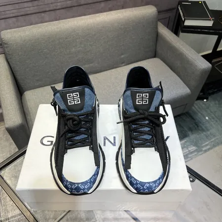 ジバンシィ スニーカー