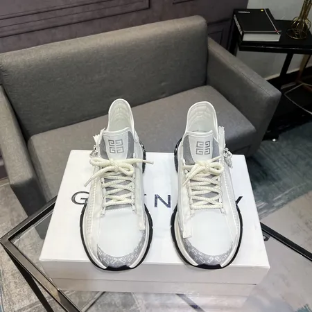 ジバンシィ スニーカー