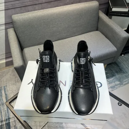 ジバンシィ スニーカー