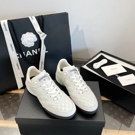 シャネル スニーカー