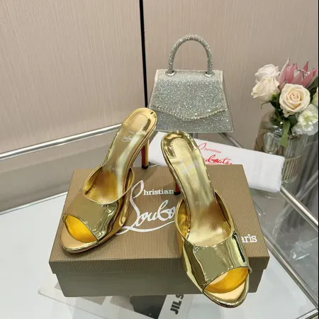 クリスチャン・ルブタン サンダル