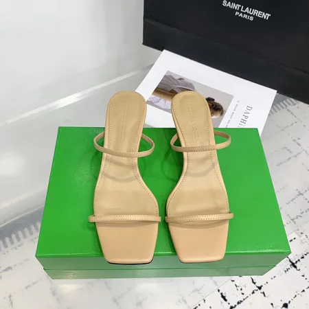 ボッテガ ヴェネタ サンダル