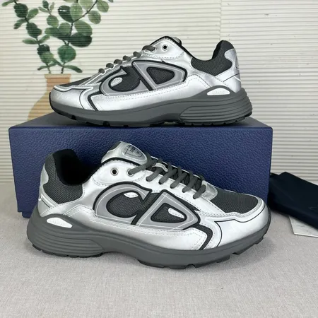 ディオール スニーカー