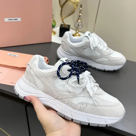 ミュウミュウ スニーカー