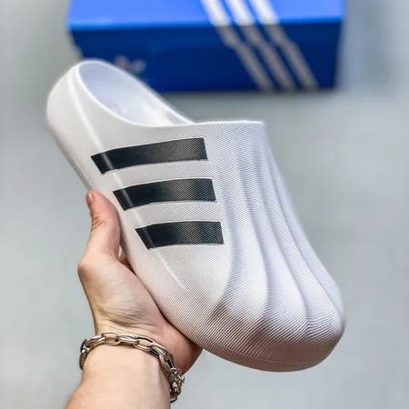 アディダス スリッパ