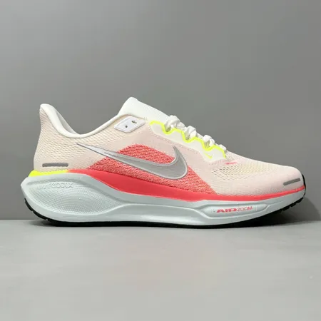 ナイキ スニーカー