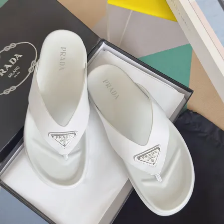 プラダ スリッパ