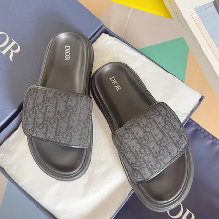 ディオール スリッパ