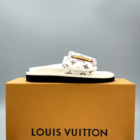 ルイヴィトン スリッパ