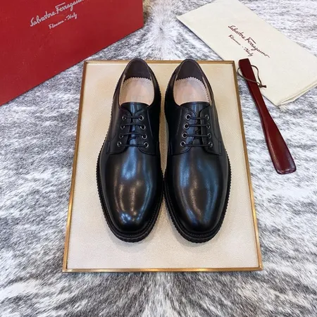 フェラガモ ビジネスシューズ