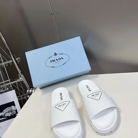 プラダ スリッパ