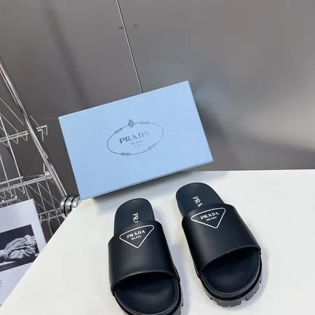 プラダ スリッパ