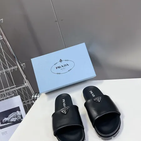 プラダ スリッパ
