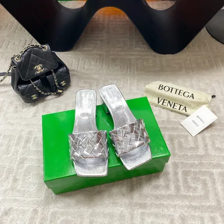 ボッテガ ヴェネタ スリッパ