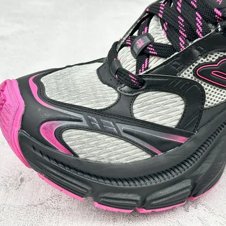 バレンシアガ スニーカー