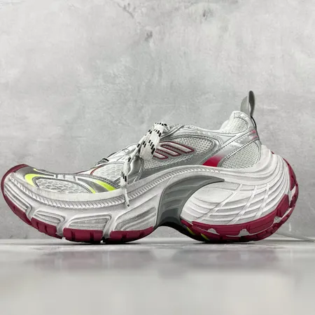 バレンシアガ スニーカー