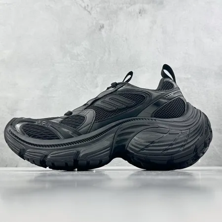 バレンシアガ スニーカー