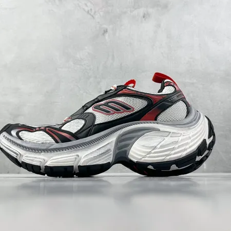 バレンシアガ スニーカー