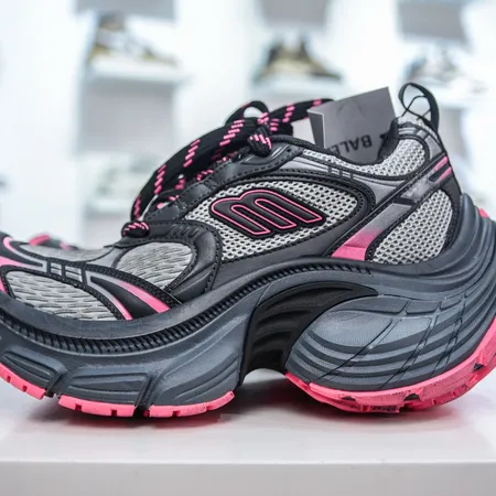 バレンシアガ スニーカー