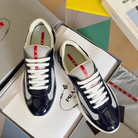プラダ カジュアルシューズ