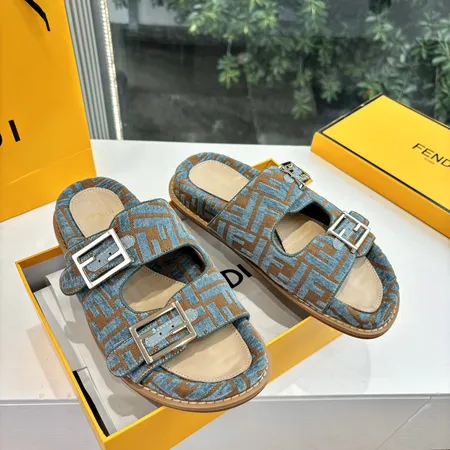 フェンディ スリッパ