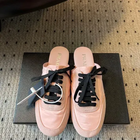 プラダ スリッパ