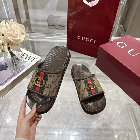 グッチ スリッパ
