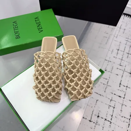 ボッテガ ヴェネタ スリッパ