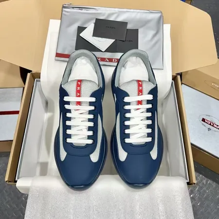 プラダ カジュアルシューズ