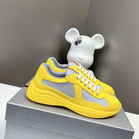 プラダ カジュアルシューズ