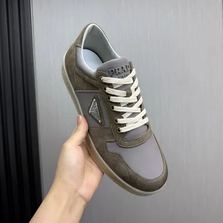プラダ カジュアルシューズ