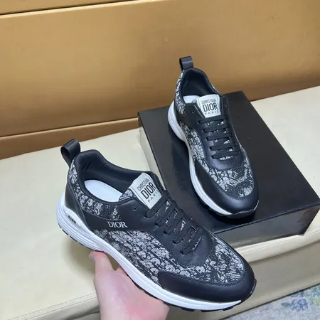 ディオール カジュアルシューズ