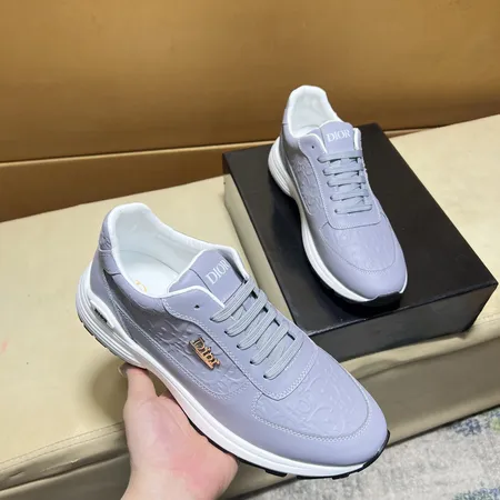 ディオール カジュアルシューズ