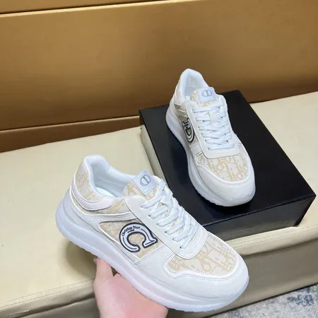 ディオール カジュアルシューズ