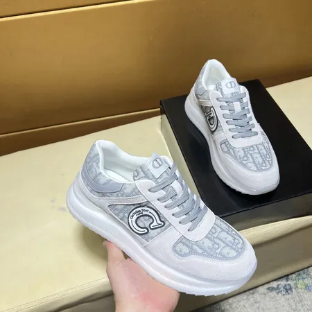 ディオール カジュアルシューズ