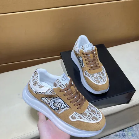 ディオール カジュアルシューズ