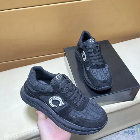 ディオール カジュアルシューズ