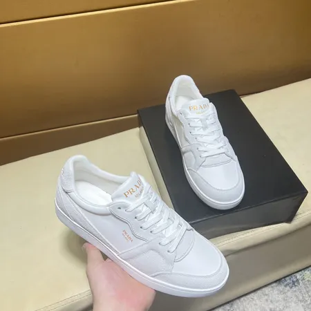 プラダ カジュアルシューズ