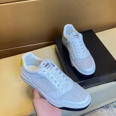 フェンディ カジュアルシューズ